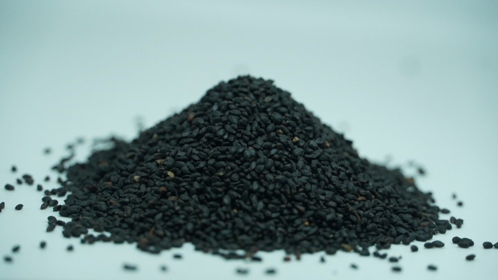 BASIL SEEDS - சப்ஜா விதை / SABJA SEEDS / OCIMUM BASILICUM / SWEET BASIL SEEDS / திருநீற்றுப்பச்சிலை விதை